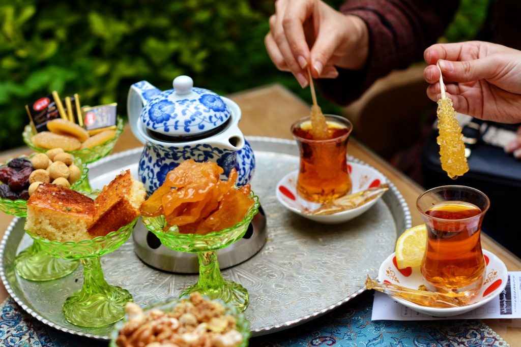 iranska herbata i slodycze