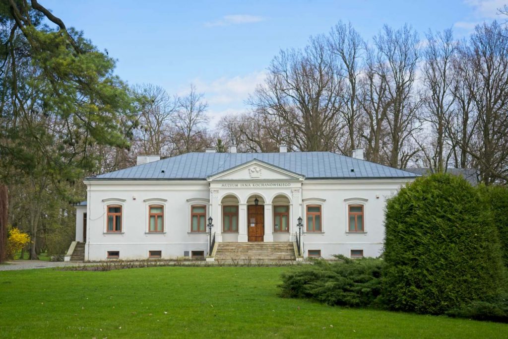 czarnolas muzeum kochanowskiego park w czarnolesie dworek